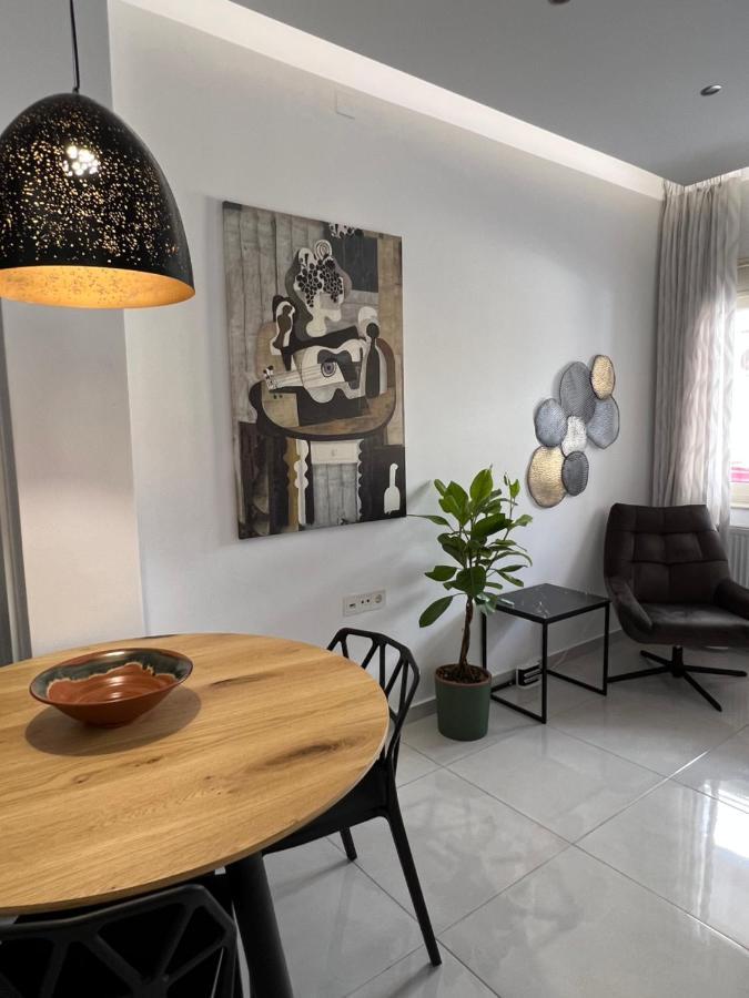 Modern Apartment Close To Airport With Gym And Bbq Iraklio Exterior foto