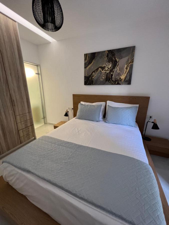 Modern Apartment Close To Airport With Gym And Bbq Iraklio Exterior foto