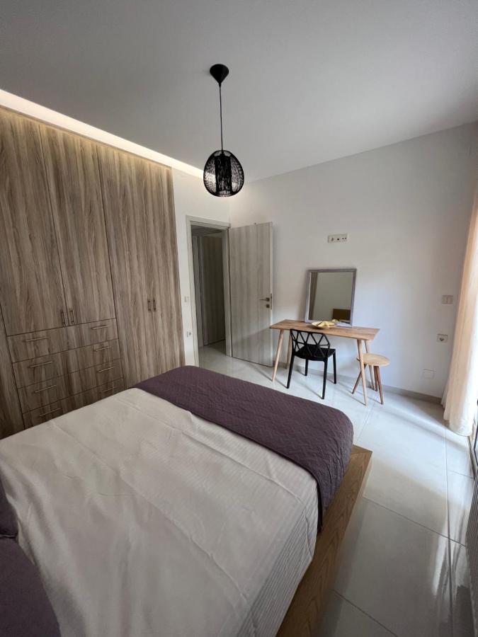 Modern Apartment Close To Airport With Gym And Bbq Iraklio Exterior foto