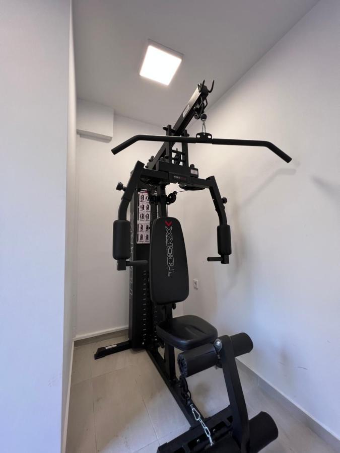 Modern Apartment Close To Airport With Gym And Bbq Iraklio Exterior foto